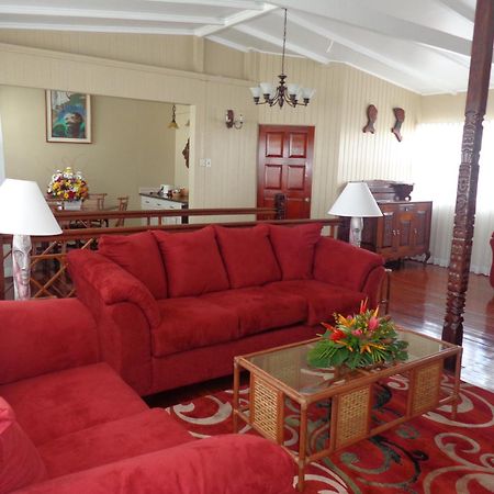 Cara Lodge Hotel Georgetown Esterno foto